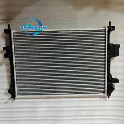 OE NO. 302000021AA Kühlsystem für Wasserbehälter Automobilwärmer für Chery Tiggo 8
