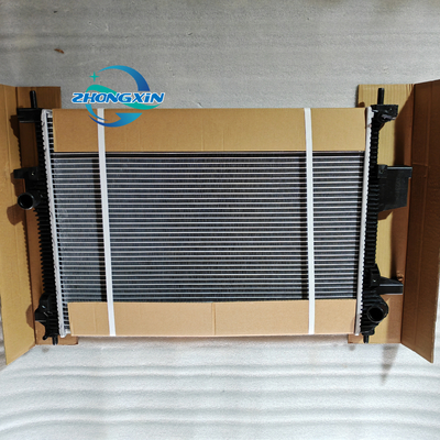 OE NO. 302000021AA Kühlsystem für Wasserbehälter Automobilwärmer für Chery Tiggo 8